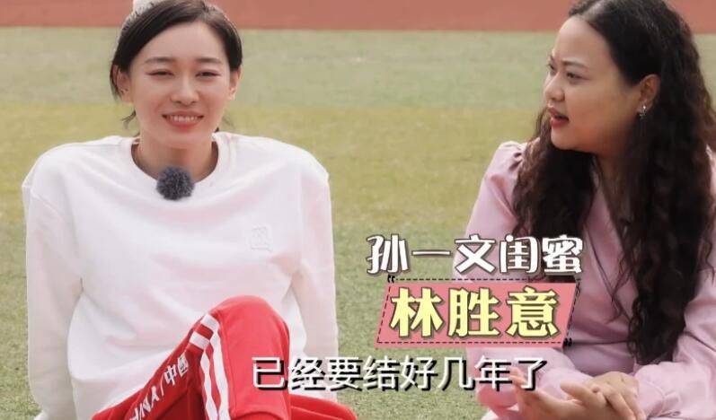 三攻一受4p嗯啊巨肉寝室打屁股
