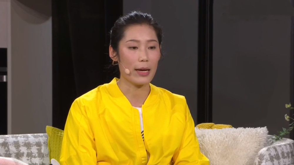 在办公室撅着屁股被调教