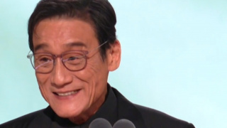 阿盖夏裸体演出
